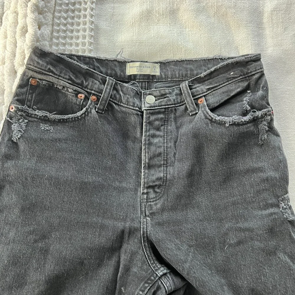Abercrombie High Rise Dad Jeans Distressed - Picture 5 of 8